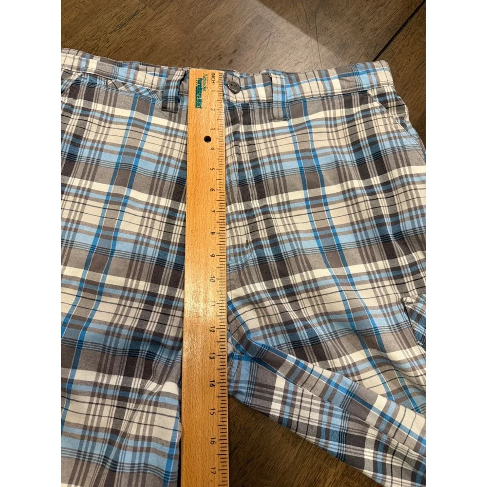 Pacific Blue Mens Plaid Cargo Shorts Blue Grey White Size 34 Relaxed Fit Utility